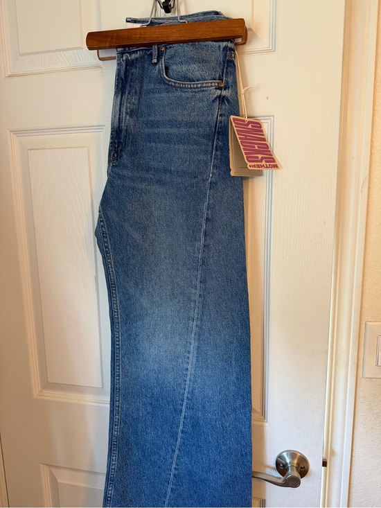 Denim - Mother - The Lemon Twist Sneak Jean. Color - rolling in the dough